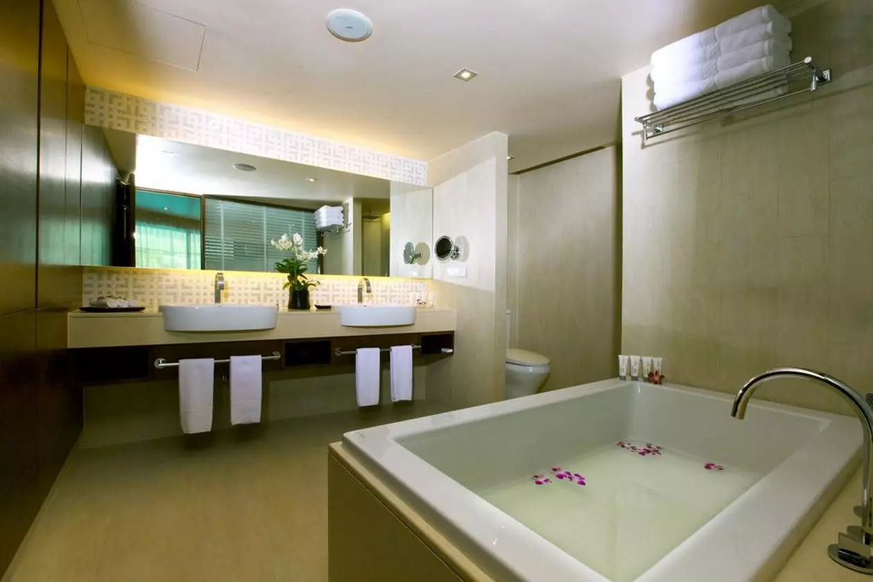 LEMERIDIENHKT_SHABAVIZPARVAZ (17).jpg